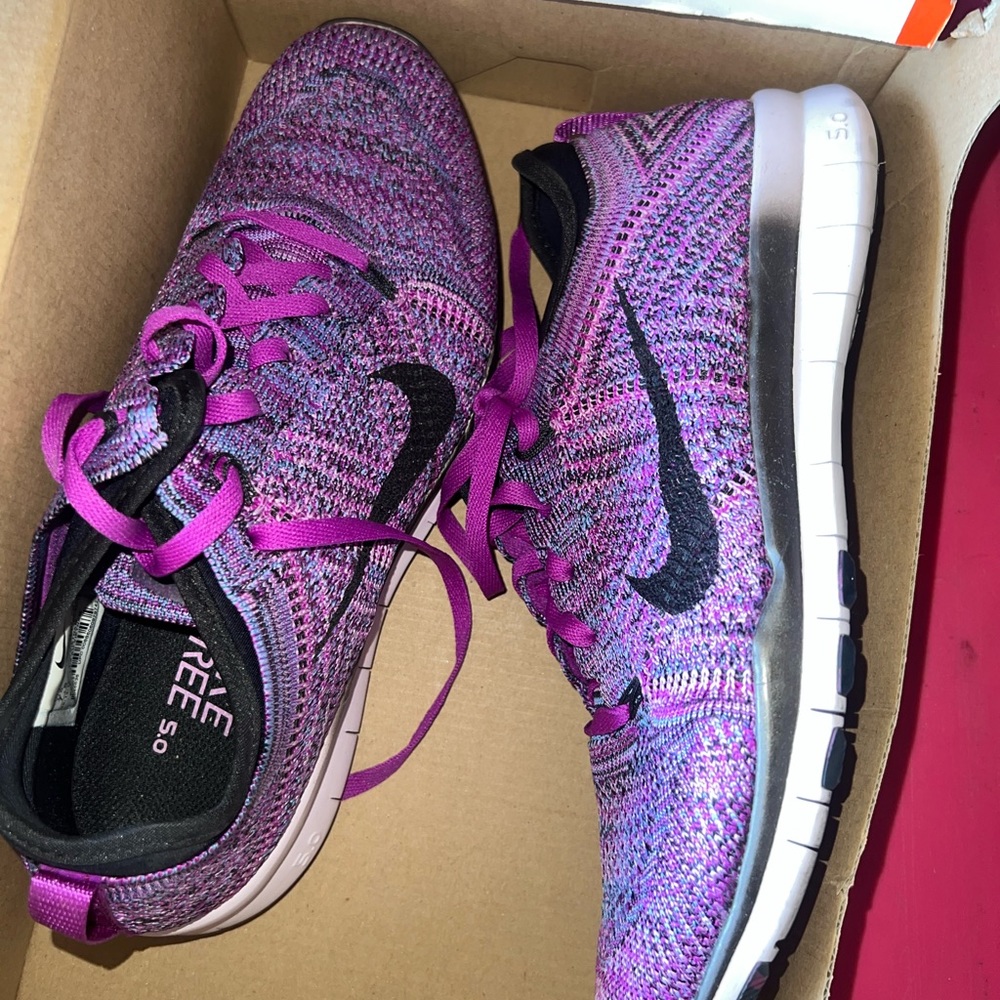 Nike flyknit purple 7.5
